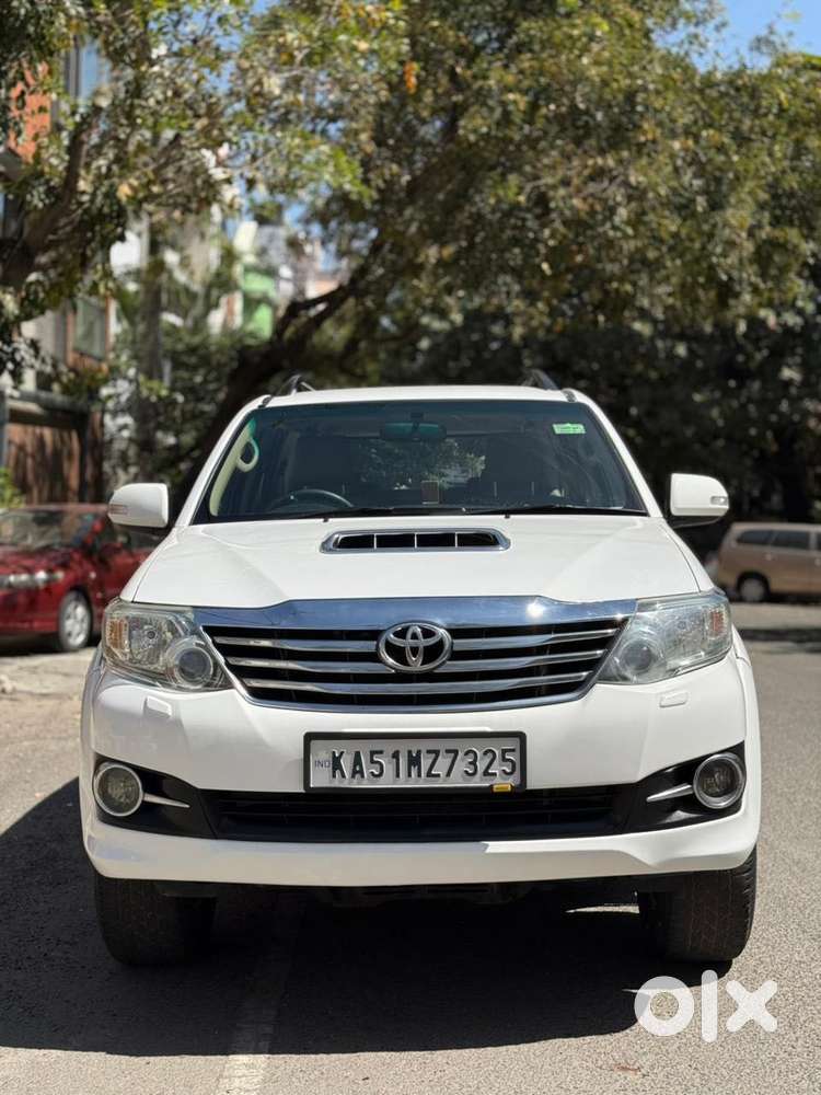Toyota Fortuner 4x2 Manual, 2015, Diesel