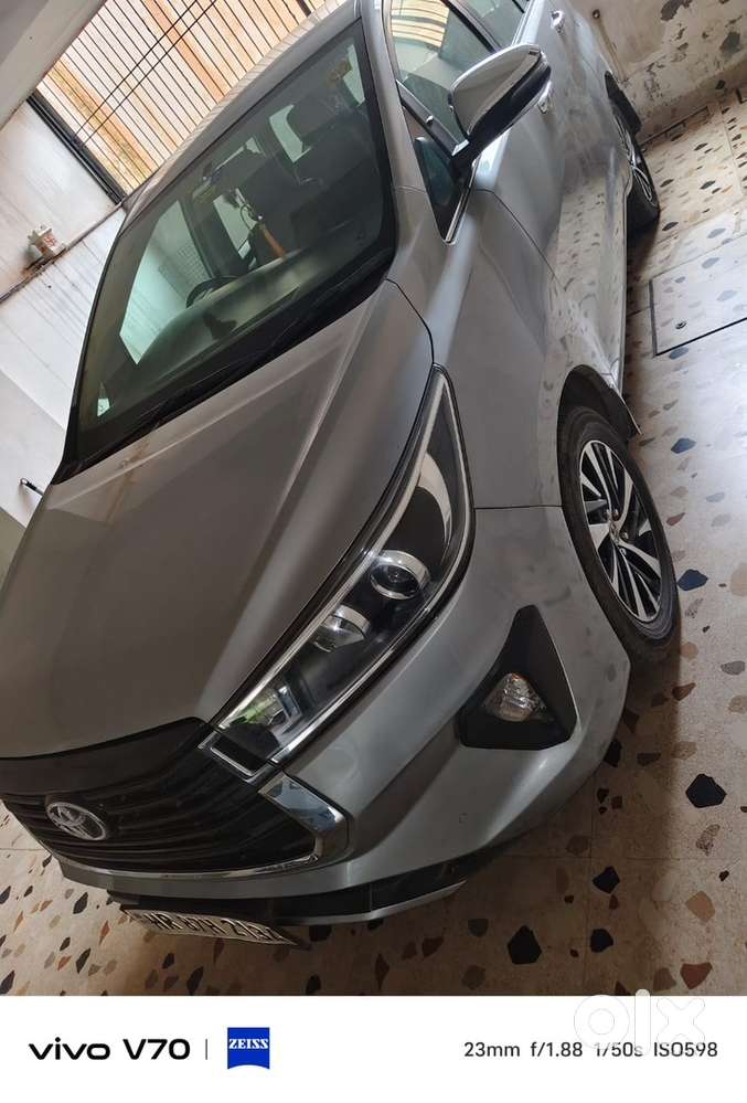 Toyota Innova Crysta Diesel 2022 Automatic  Company Services  Hr51