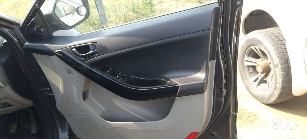 Tata Nexon 1.5 Revotorq Xm (s), 2018, Diesel