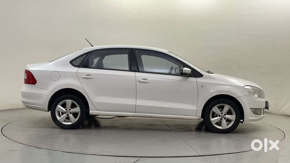 Skoda Rapid 2013-2016 1.6 Mpi Elegance Plus, 2015, Petrol