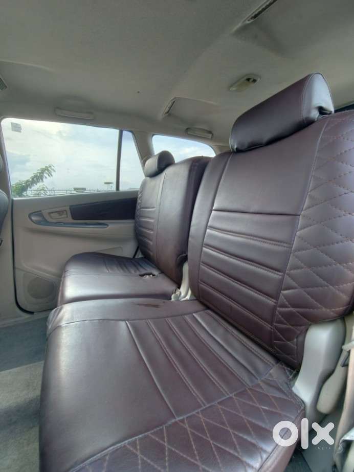 Toyota Innova 2.5 G (diesel) 8 Seater, 2012, Diesel