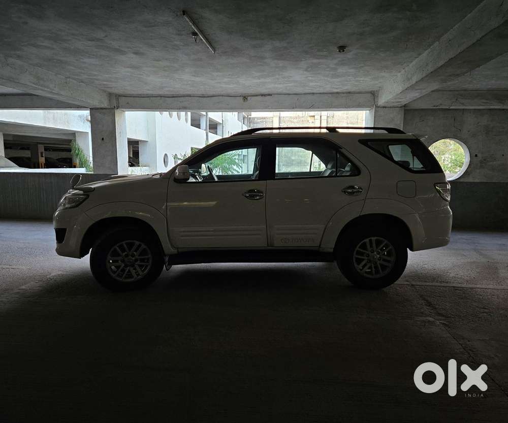 Toyota Fortuner 2011-2016 4x2 Manual, 2013, Diesel