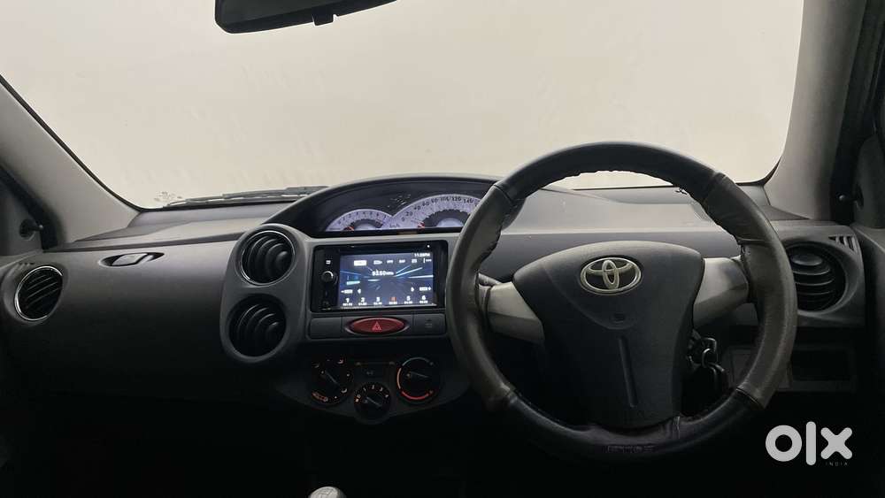 Toyota Etios 1.5 V, 2012, Petrol