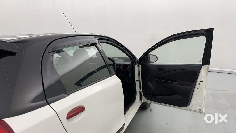 Toyota Etios Liva 1.4 Vxd Dual Tone, 2019, Diesel