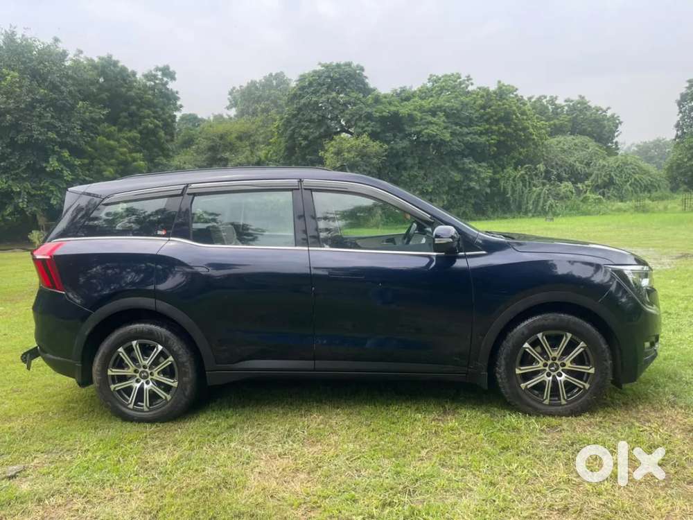 Mahindra Xuv700 2.0 Ax 7 Petrol At Str, 2023, Petrol