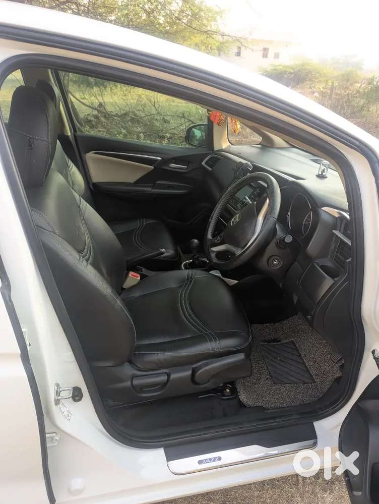 Look Likes New Car