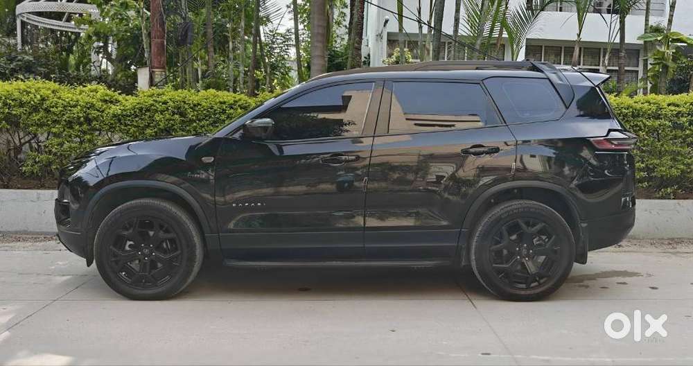 Tata Safari Accomplished X Plus 6 Str Dark Edition, 2025, Diesel