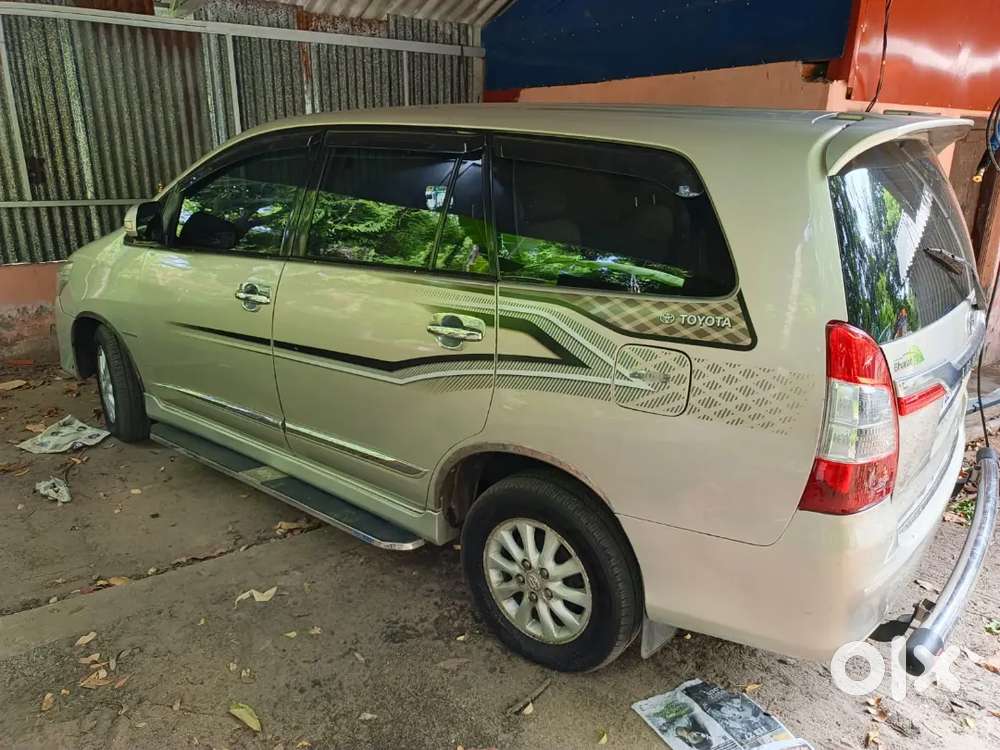 Toyota Innova 2014 Diesel 125000 Km Driven