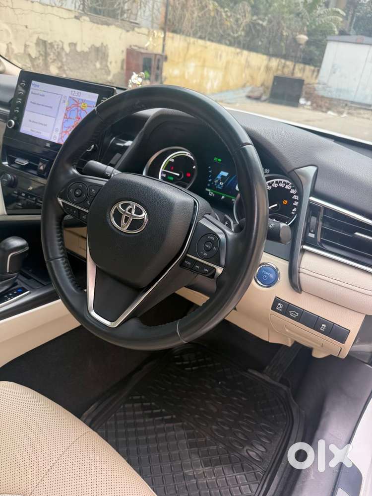 Toyota Camry Hybrid, 2023, Petrol