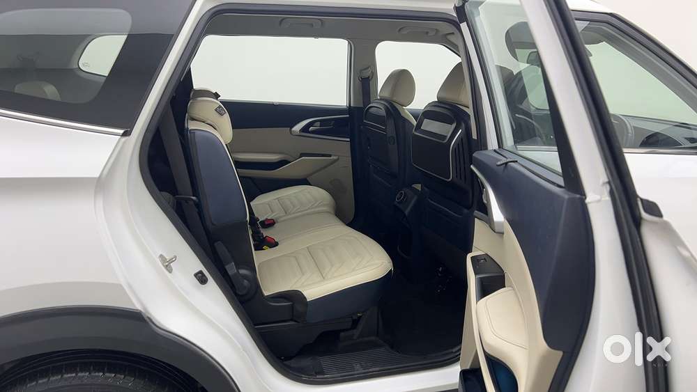Kia Carens 1.5 Luxury Plus Diesel At 7 Str, 2023, Diesel
