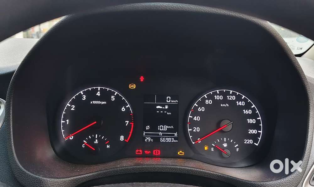Hyundai Verna Vtvt 1.6 Ex, 2017, Petrol