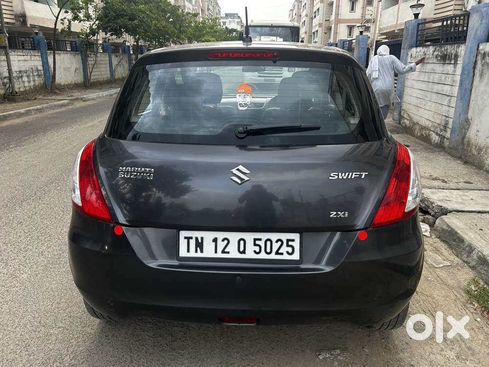 Maruti Suzuki Swift Vvt Zxi, 2016, Petrol
