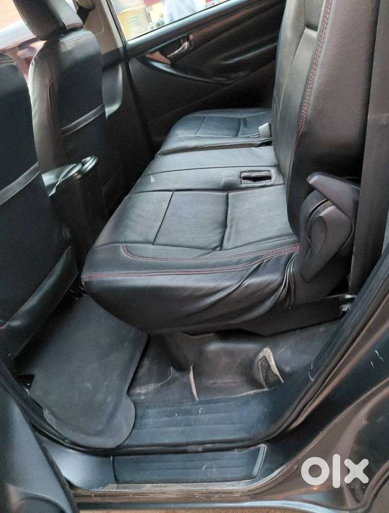 Toyota Innova Crysta 2.4 G Mt 8s, 2016, Diesel