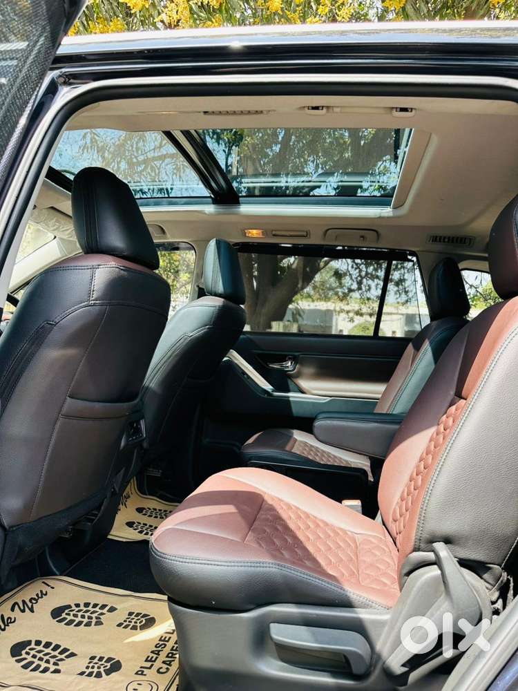 Toyota Innova Hycross 2.0 Vx Hybrid 7 Str, 2025, Petrol