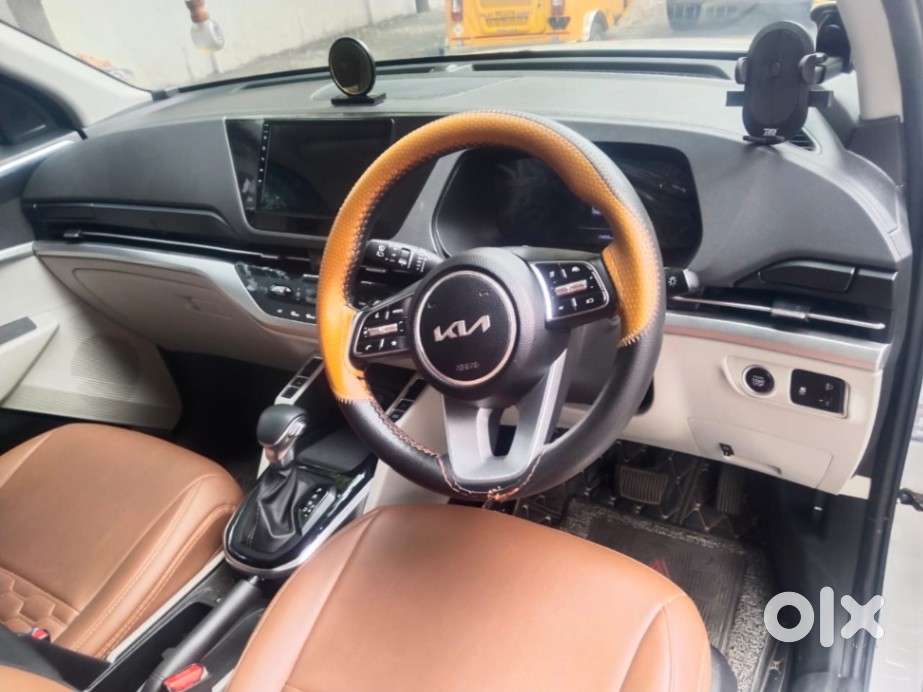 Kia Carens 1.4 Prestige Plus Turbo Dct 7 Str, 2023, Petrol