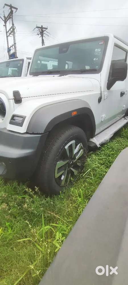 Mahindra Thar Roxx Top End Alloy Wheels With Brand New Ceat