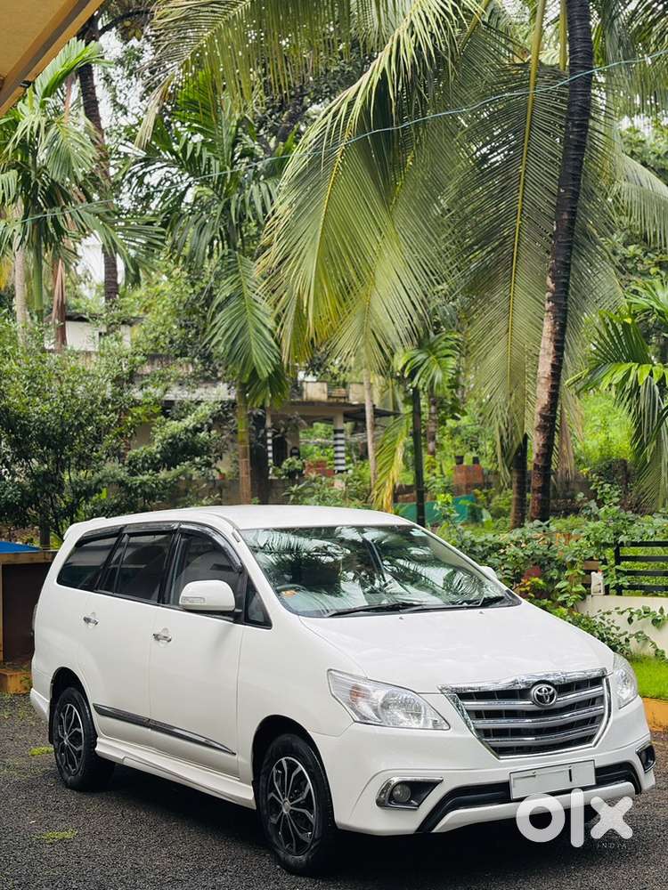 Toyota Innova 2012