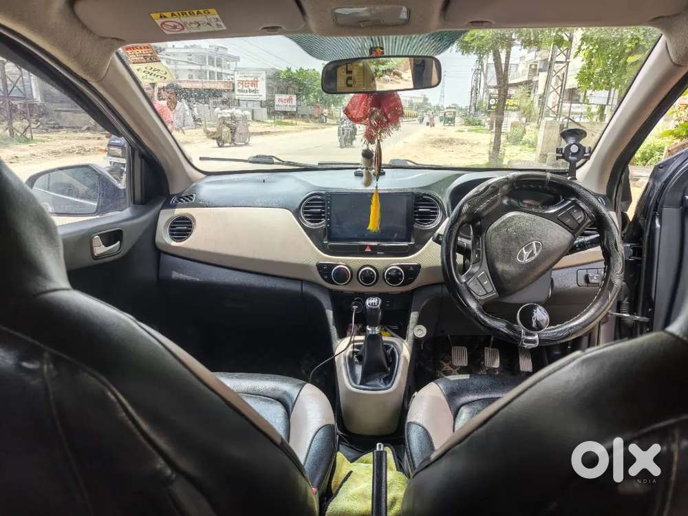 Hyundai Grand I10 Sportz 2016 Year Car