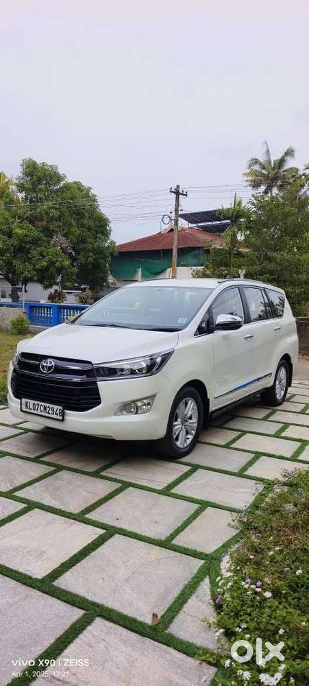Toyota Innova Crysta 2.8z Automatic, 2018, Diesel