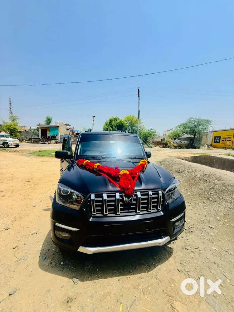 Mahindra Scorpio S10 Diesel 2015