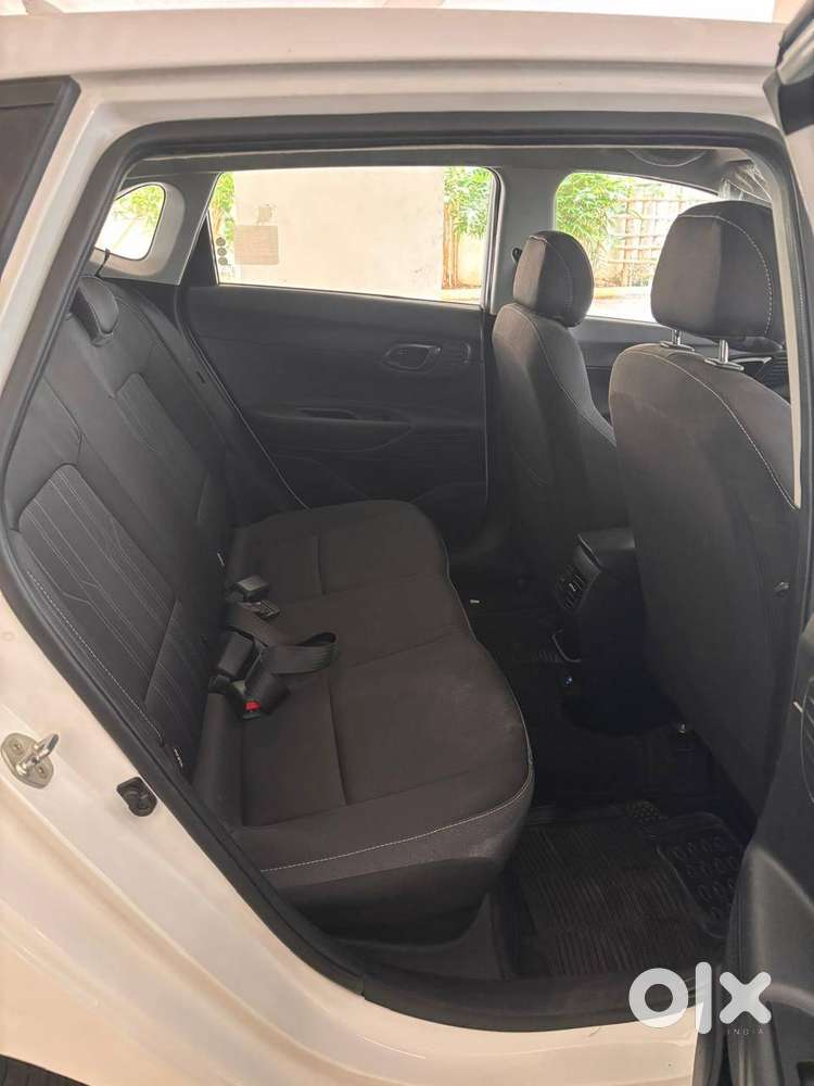 Hyundai I20 Sportz 1.2 Ivt - 2021 Model Year