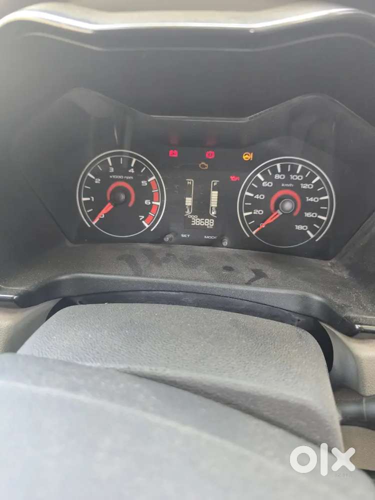 Mahindra Kuv 100 2016 Petrol