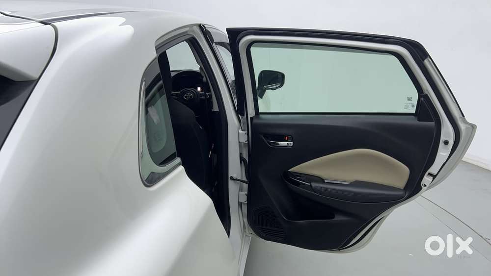 Toyota Glanza 1.2 V Amt, 2024, Petrol
