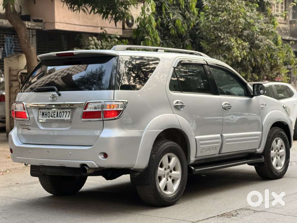 Toyota Fortuner 4x4 Manual Limited Edition, 2009, Diesel