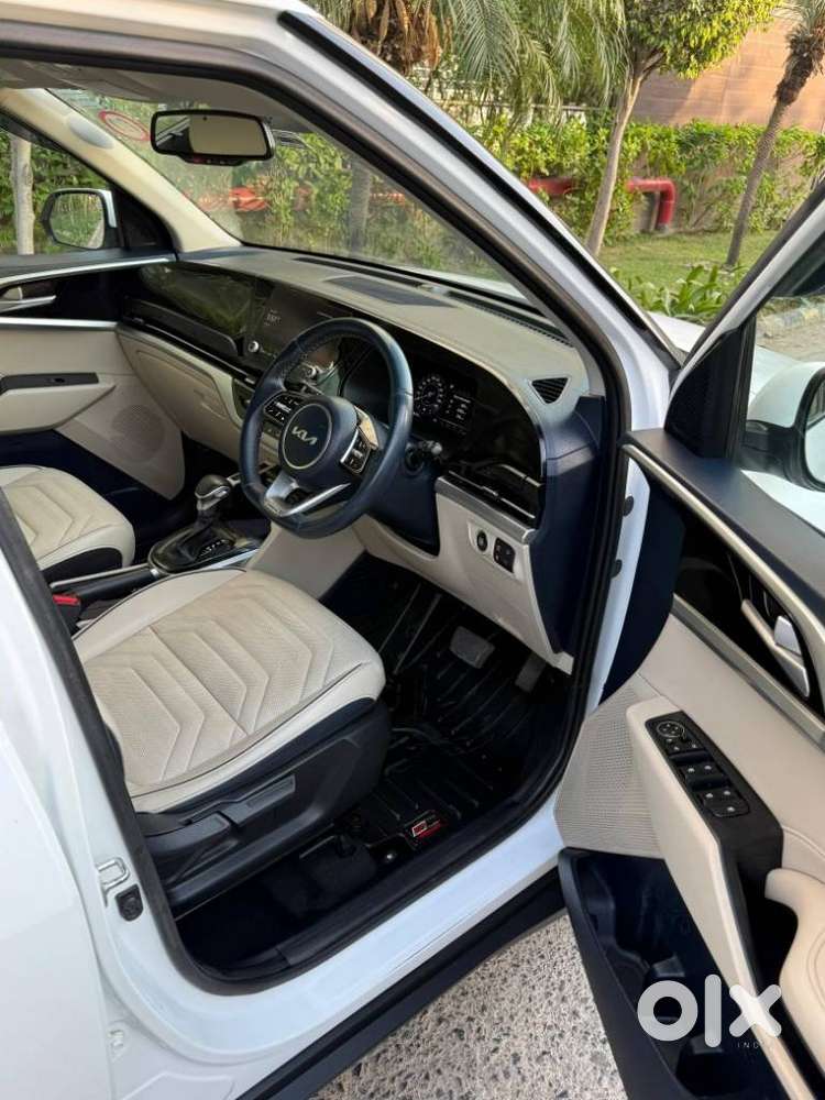 Kia Carens Luxury (o)1.5 Turbo Petrol Dct 7 Str, 2023, Petrol