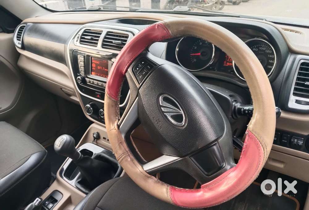 Mahindra Tuv 300 T8, 2016, Diesel