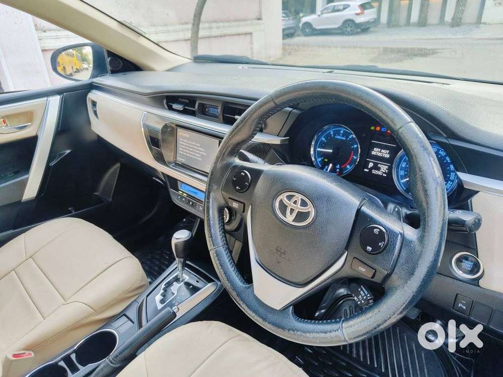 Toyota Corolla Altis 2013-2017 Vl At, 2017, Petrol