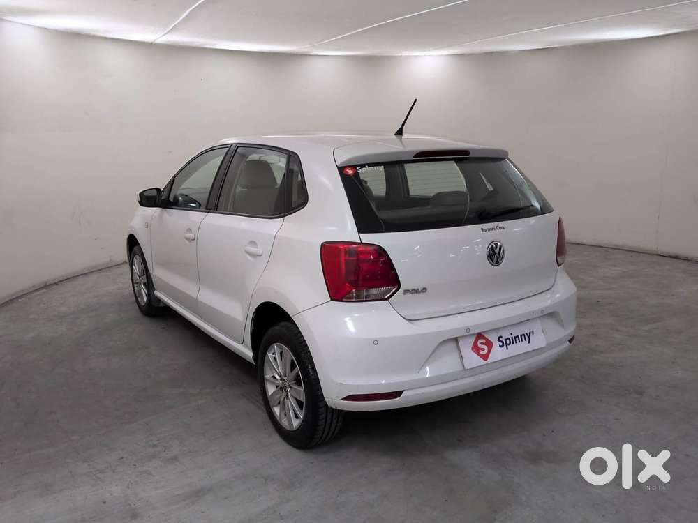 Volkswagen Polo Petrol Highline 1.2l, 2015, Petrol