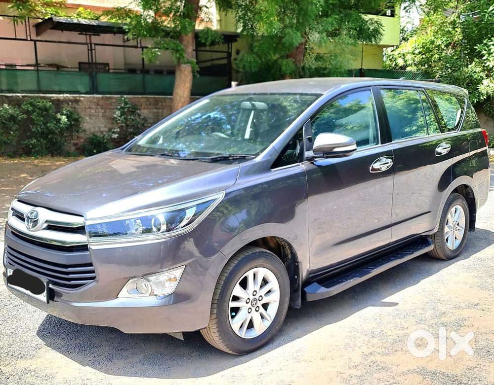 Toyota Innova Crysta 2.4 V 8 Str, 2017, Diesel