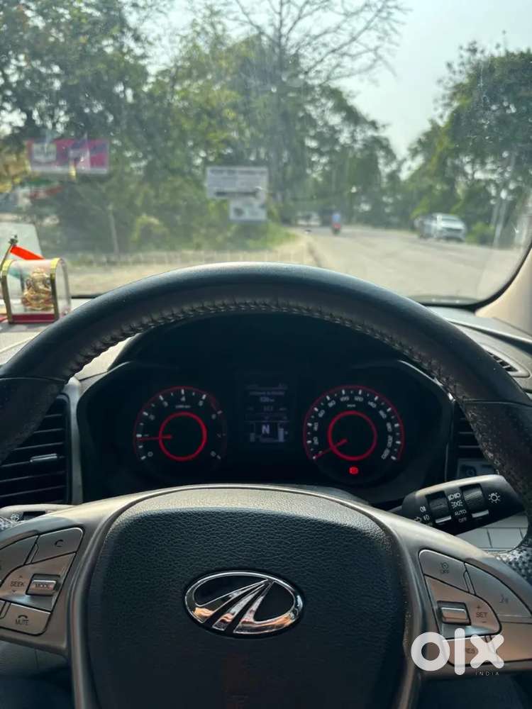 Mahindra Xuv300 2022 Petrol Well Maintained