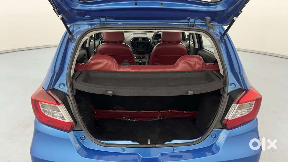 Tata Tiago 1.2 Revotron Xt Option, 2024, Petrol
