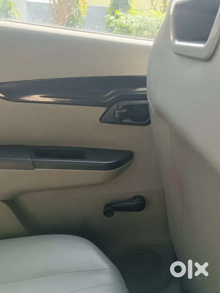 Mahindra Kuv 100 2016 Model Second Owner