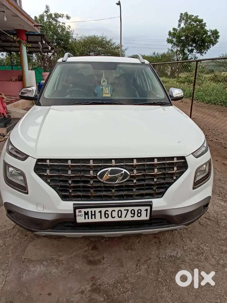 Hyundai Venue 2020 Petrol Well Maintained