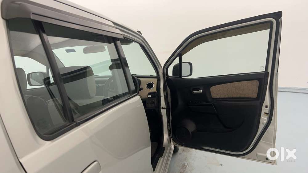 Maruti Suzuki Wagon R Vxi Amt, 2017, Petrol
