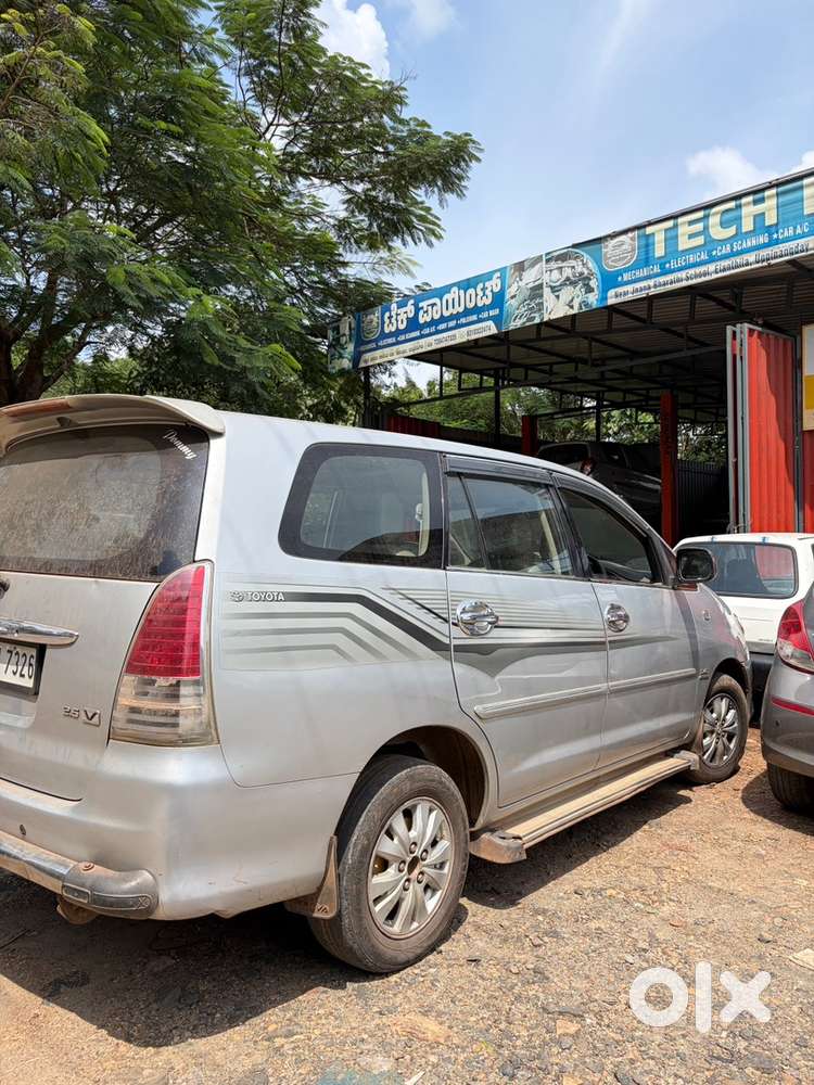 Toyota Innova Diesel 2011