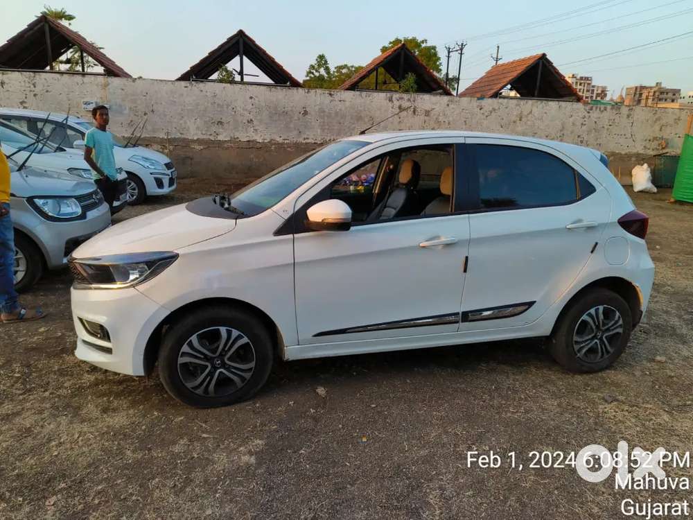 Tata Tiago Xt Icng 2017