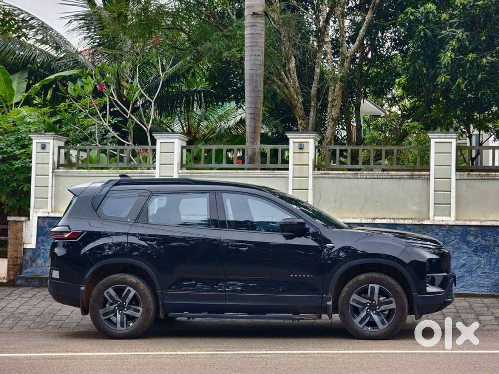 Tata Safari Pure Plus S Dark Edition, 2026, Diesel
