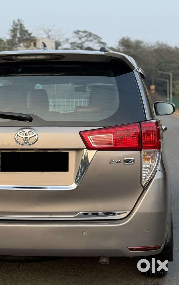 Toyota Innova Crysta