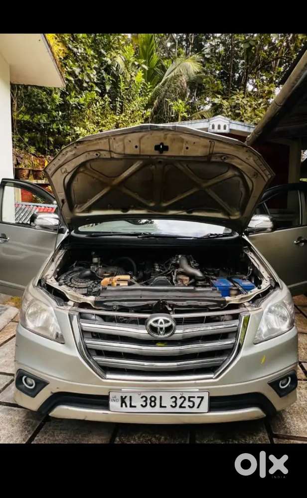 Toyota Innova 2.5 G 2014