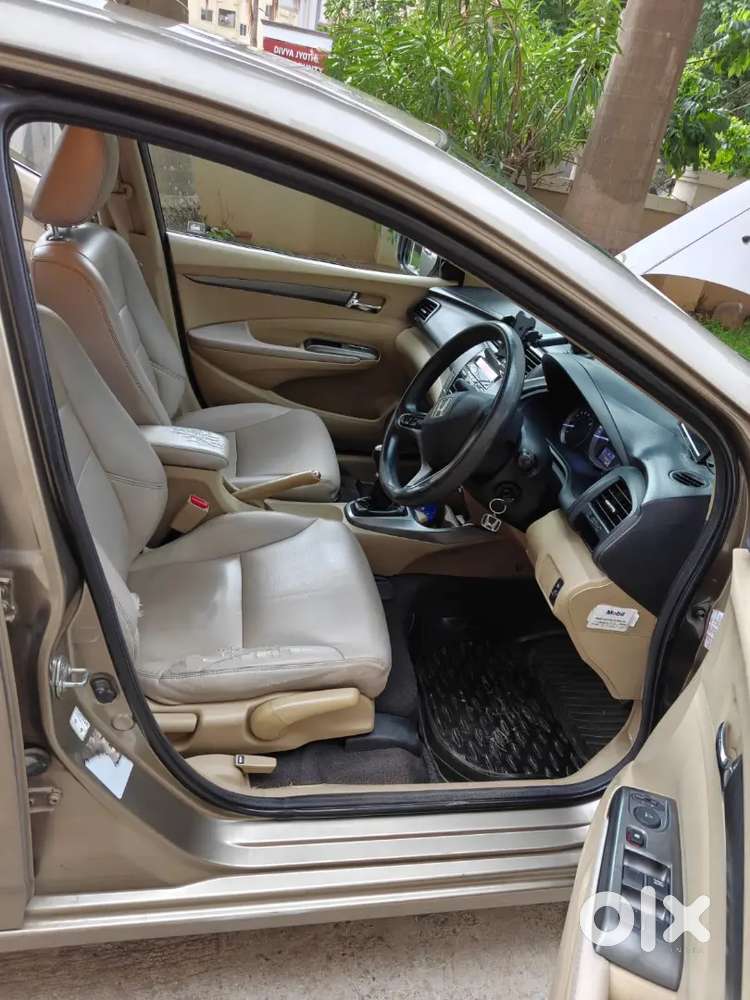 Honda City 2012 Petrol Well Maintained, Full Option.