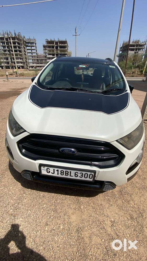 Well Maintain Car With Sun Roof
