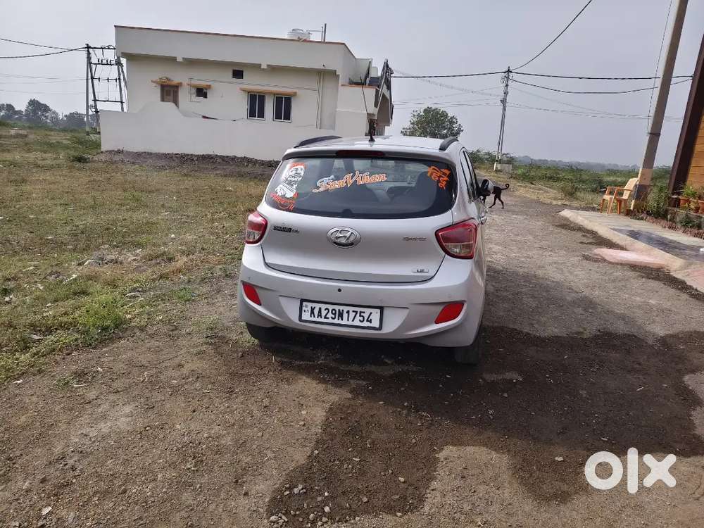 Hyundai Grand I10 2016 Petrol 142000 Km Driven