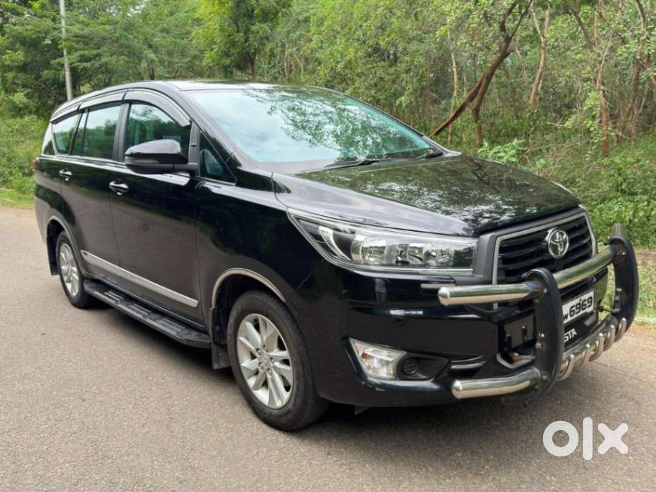 Toyota Innova Crysta 2.4 Gx Limited Edition 7 Str, 2023, Diesel