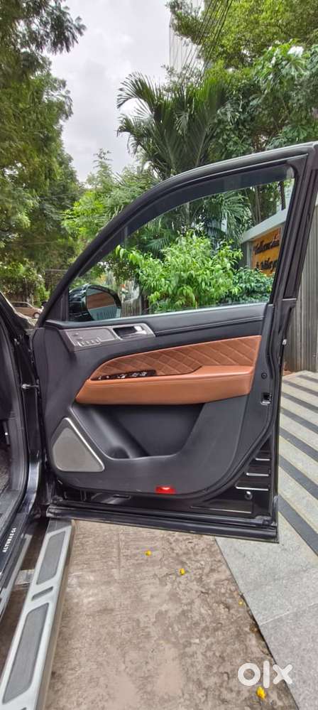 Mahindra Alturas G4 4wd At, 2019, Diesel