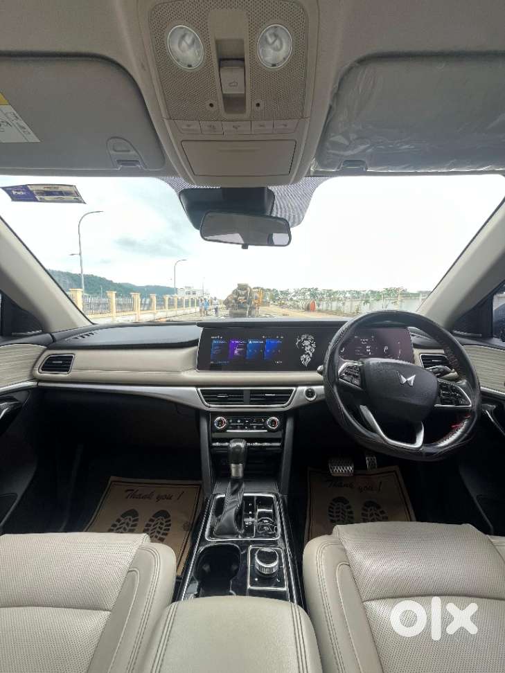 Mahindra Xuv700 2.0 Ax 7 Petrol At Luxury Pack Str, 2021, Petrol
