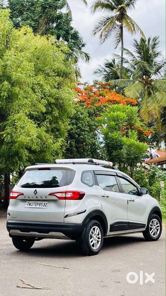 Renault Triber Rxt, 2023, Petrol